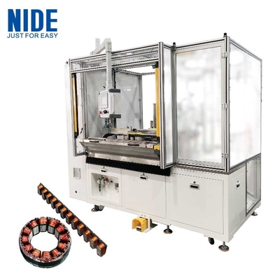 Machine automatique à enroulement de bobine à stator linéaire à trois broches